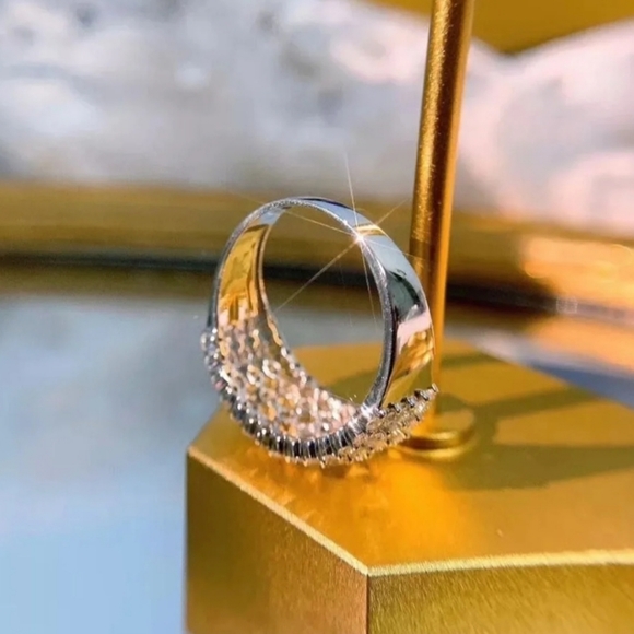 Tier Finger Ring. - Picture 3 of 5